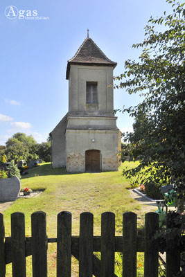 Immobilienmakler-Golm -  Die alte Dorfkirche aus dem 13. Jahrhundert unterhalb des Reiherberges