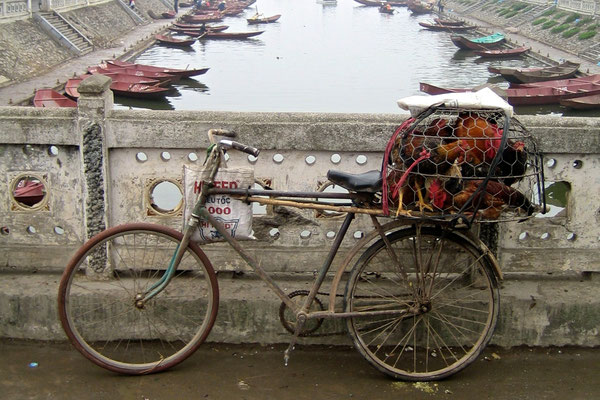 NAM DINH, VIETNAM - 2005