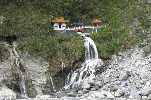 TAROKO GORGE, TAIWAN - 2005