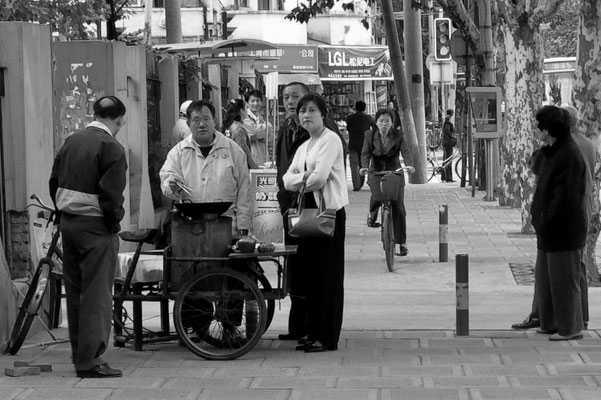 SHANGHAI, CHINA - 2002