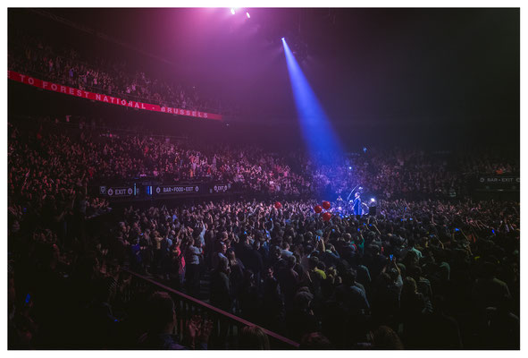 -M- à Forest National