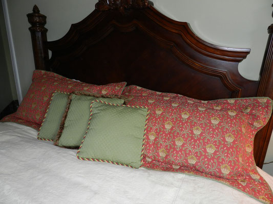 Flange king pillow shams and accent pillows