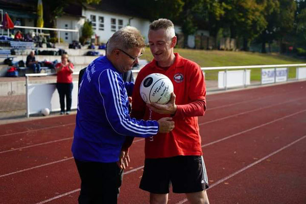 Gastgeschenk der Rangsdorfer Sportfreunde zum Knopfmacher- Pokal 2016