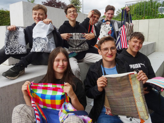 Einige der ersten Boomerang Bags Sauerland - Gestalter:innen
