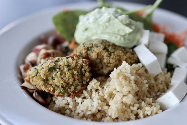 Orientalische Falafel Bowl