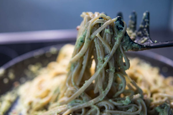 Avocado Carbonara mit Vollkorn Pasta