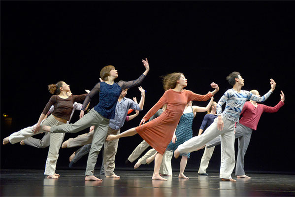 "Nemmokna"- choreography: Susanne Linke - dance: Mareike Franz_04