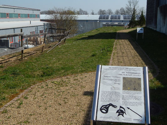 Ein romantischer Wandelgang zwischen Gewerbebauten.
