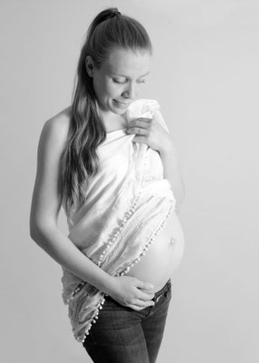 Schwangerenfoto im Fotostudio in Teltow