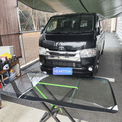 200系 HIACE ナロー フロントガラス交換 COATTECTにて - HEART 200系 HIACE ナロー フロントガラス交換 COATTECTにて - HEART