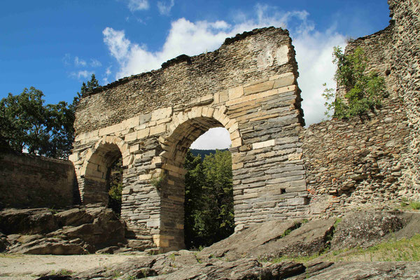 Acquedotto romano rocce Coppelliformi