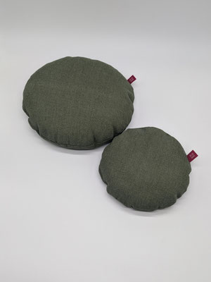 The DOT Größe (L) 2,5kg, Größe (S) 1,25kg- Farbe 16 Olivgrün- Mini Türstopper Kissen
