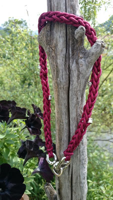 Schmales Halsband mit Perlen