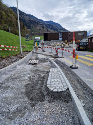 Querung Sernftalstrasse Schwanden