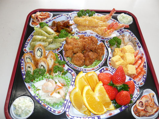田村屋本店オードブル果物多め
