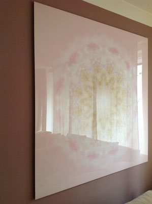 Lebendiger Meisterkristall in Privaträumen, Echtfoto hinter Acrylglas, Format 140 x 140 cm © Susanne Barth