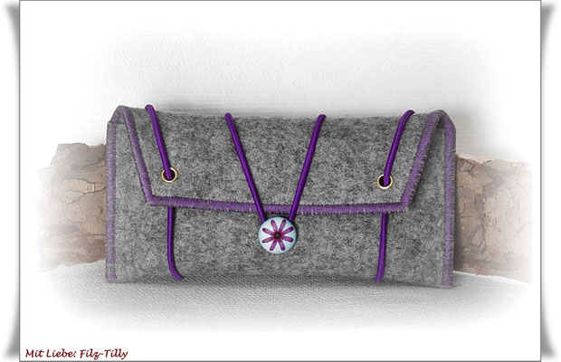 Auch der Suche nach einer Geschenkidee? Geschenk für die Frau? Geschenk für die Freundin? Dann ist diese Filztasche genau das richtige