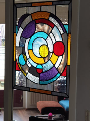 Glaspaneel, afmeting 70-85 cm. Prijs: € 399.
