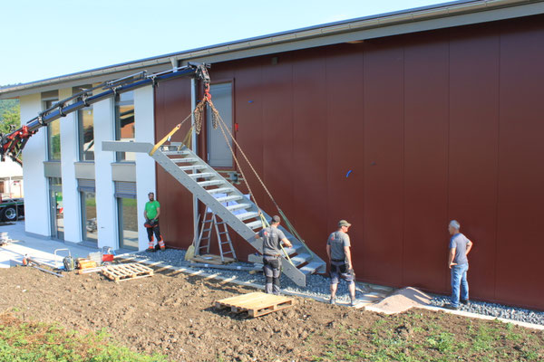 Montage Aussenfluchttreppe, Foto 3/6, Juli 2025