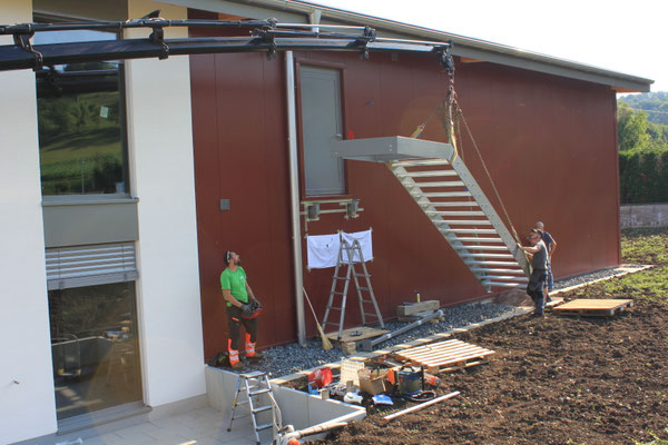 Montage Aussenfluchttreppe, Foto 4/6, Juli 2025