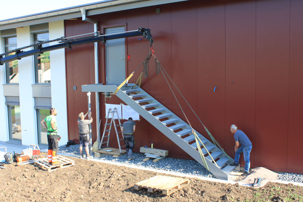Montage Aussenfluchttreppe, Foto 5/6, Juli 2025