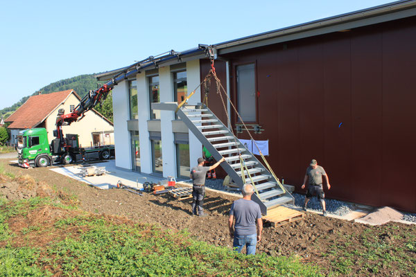 Montage Aussenfluchttreppe, Foto 2/6, Juli 2025