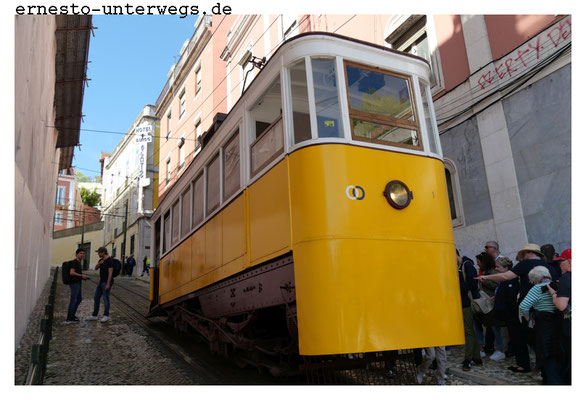 Achte auf die Bauweise: Der Höhenausgleich findet hier über das Fahrgestell statt...