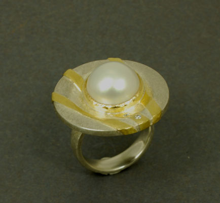 Silberring mit Perle und Brillanten