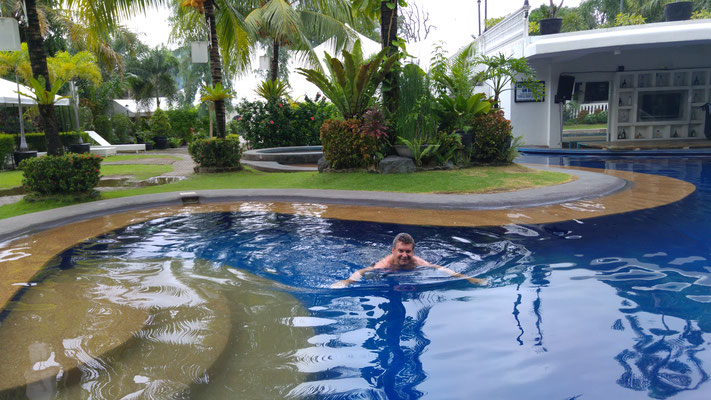 Schöner Pool im Lewis Grand Hotel