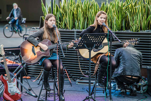 Music Secrets Schüler Live bei der Messe Nürnberg 2016 Gitarren Duo 2