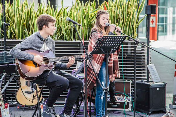 Music Secrets Schüler Live bei der Messe Nürnberg 2016 Gitarren Duo