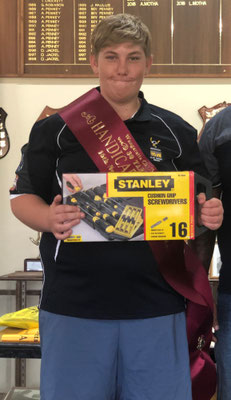 There were some sharp intakes of breath from the  Ref and Scorer when spectacular Junior Cam Ford chipped a few mid-round, but he got back on centre and shot 30/30 to win the handicap. 