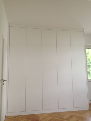 www.der-einbauschrank.de / Schlafzimmereinbauschrank weiß