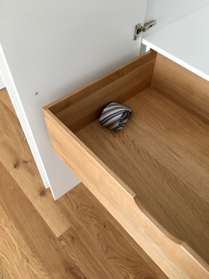 www.der-einbauschrank.de     Schlafzimmereinbauschrank weiß