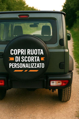 Suzuki jimny verde con uno copriruota di scorta personalizzato
