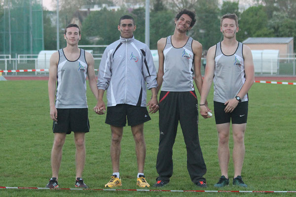 4x100m masculin : Gautier, Alexandre, Romain et Etienne