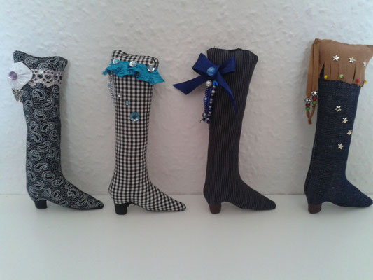 Damen Stiefel mit Schmuck zum hängen, Stück 3,50€, zzgl. Versand