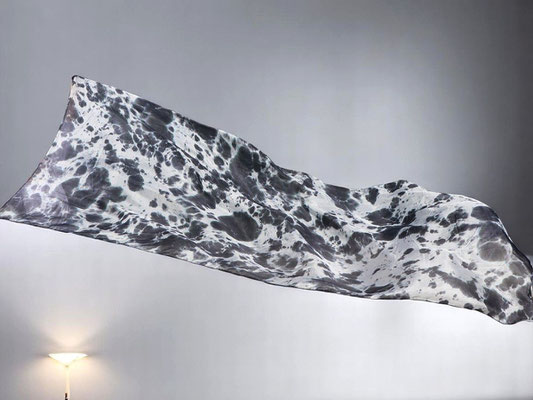 "Winter" Batik aus Schwarz und Weiß