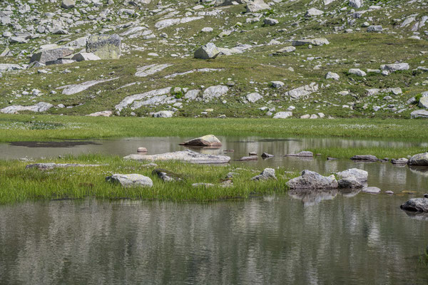 Wanderung zu den Bergseen im Gotthard Gebiet