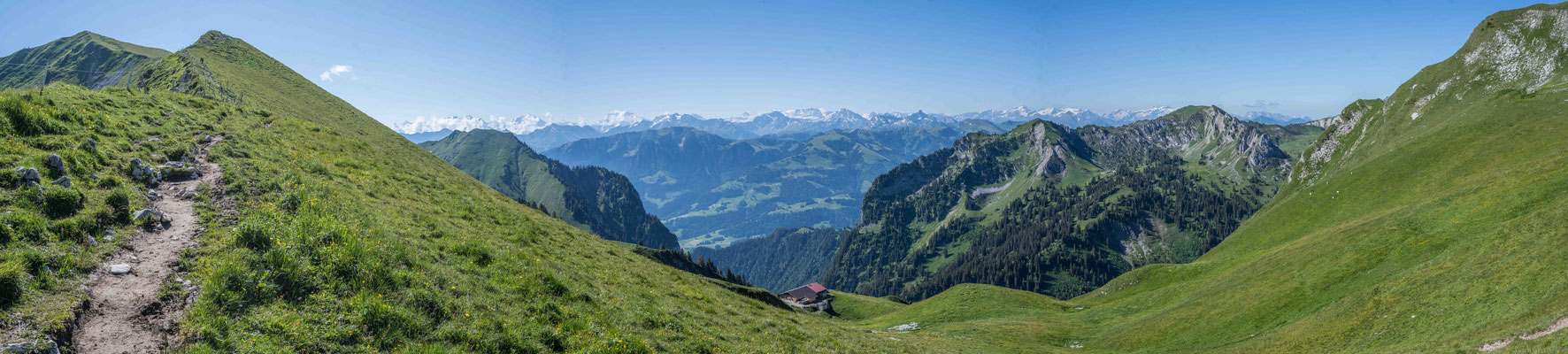 Aussicht vom Morgetepass in die Berner Alpen