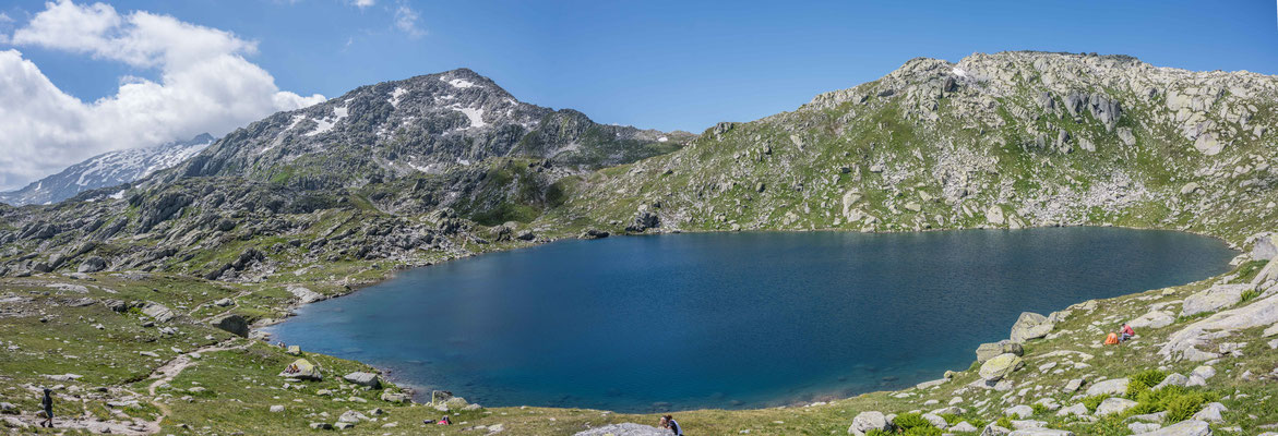 Wanderung zu den Bergseen im Gotthard Gebiet