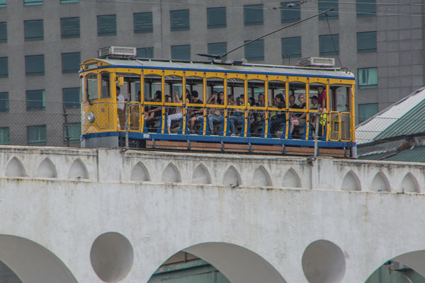 Das alte "Bonde" Tram auf dem Aquädukt