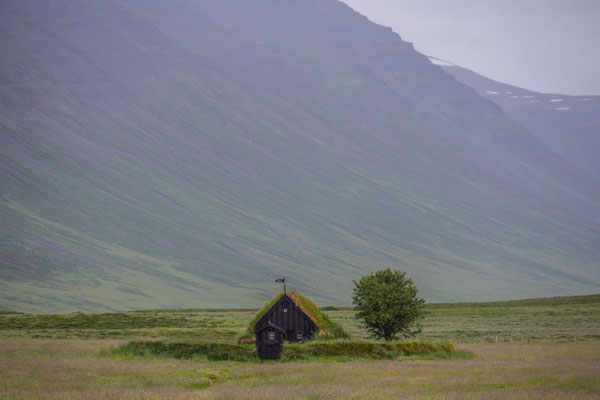 Die älteste Kirche Islands, Grafarkirkja