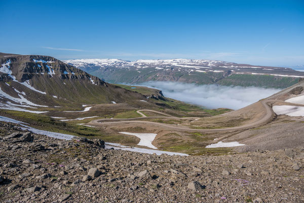 Nebelmeer beim Pass Hellisheiði eystri (655 m)