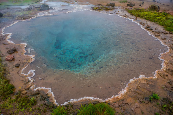 Heisse Quellen beim Strokkur Geysir