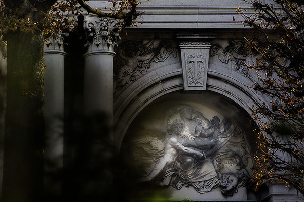 In die Schatten tauchen - © Helga Jaramillo Arenas - Fotografie und Poesie / September 2018