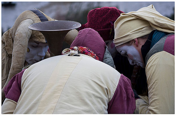 Die gemeinsame Beratung - © Helga Jaramillo Arenas - Fotografie und Poesie / Dezember 2011 