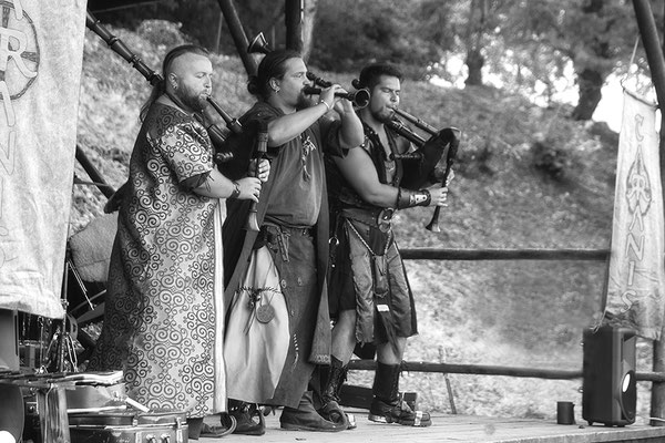 Die Spielleute Tarranis/Mittelalterfest auf der Ronneburg 2017 - © Helga Jaramillo Arenas - Fotografie und Poesie / Oktober 2017