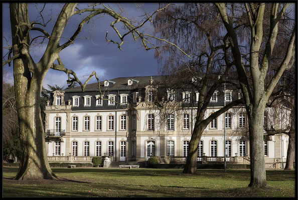 Wenn das Unwetter seine Schatten wirft / Büsing Palais Offenbach - © Helga Jaramillo Arenas - Fotografie und Poesie / Januar 2017