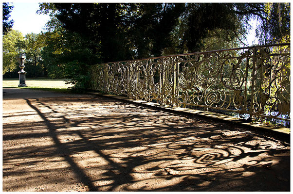 Brückenwege / Schloßgarten Sanssouci Potsdam - © Helga Jaramillo Arenas - Fotografie und Poesie / Oktober 2011